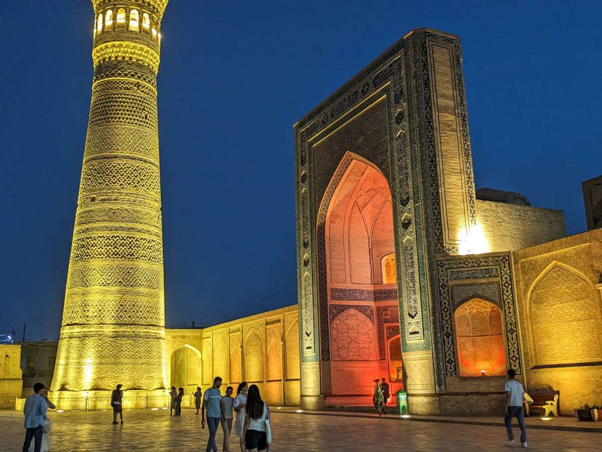 Tag8 Buchara_night_MT-1