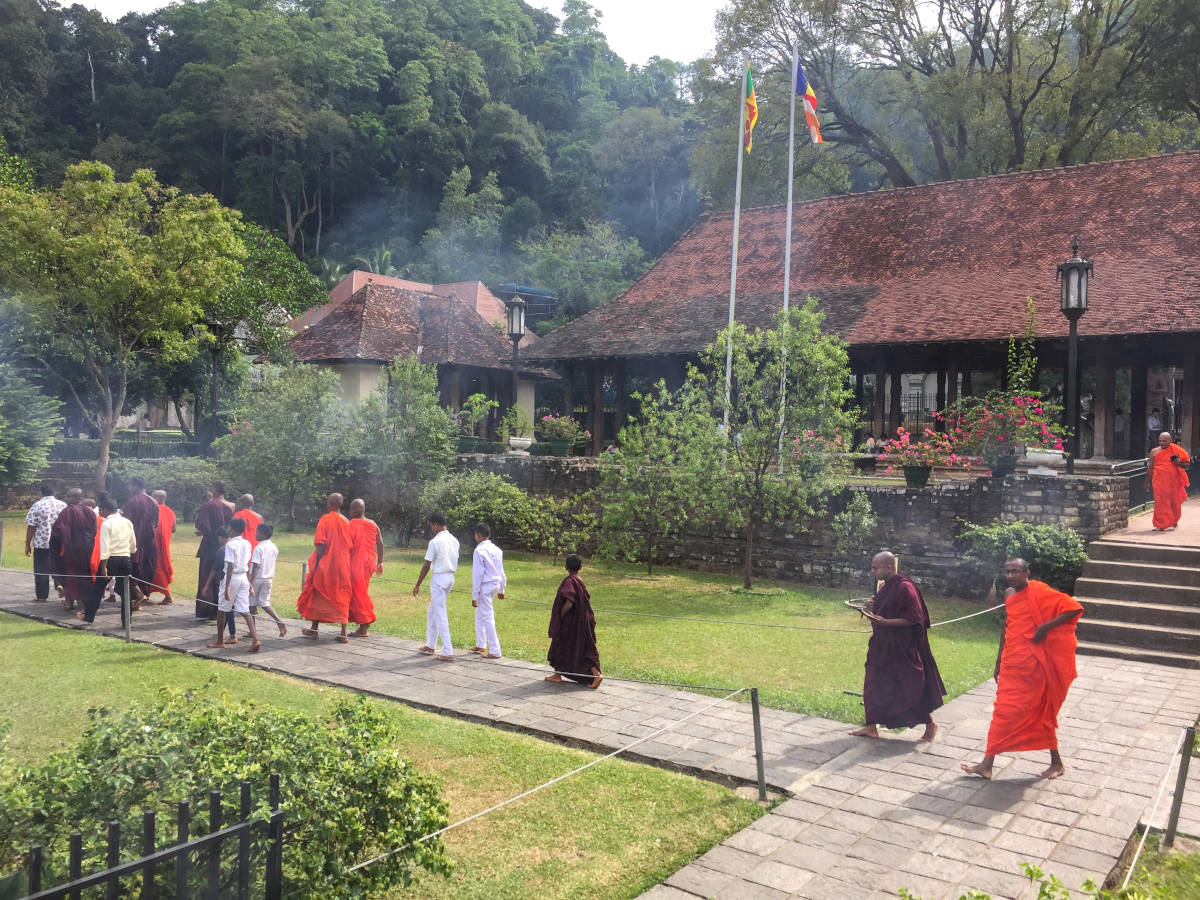 Temple of the Tooth (1)-1